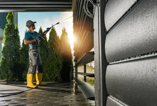Animal Enclosure Cleaning in Anaheim, CA